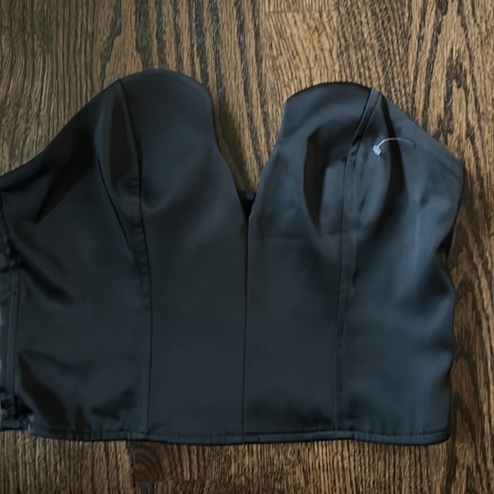 Black satin corset - Picture 2 of 5